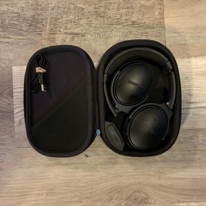Bose QC 35 Noise Cancelling (Black)